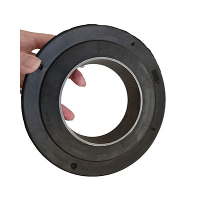 Copo de Cubierta Guiberson de núcleo de aluminio con 10.000 psi de presión nominal y resistencia química a la abrasión para operaciones en yacimientos petrolíferos