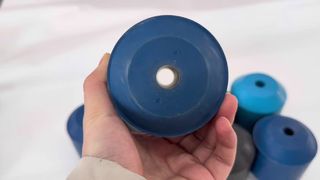 Los cauchos ahorradores de aceite sellan la presión del pozo y limpian el cable metálico